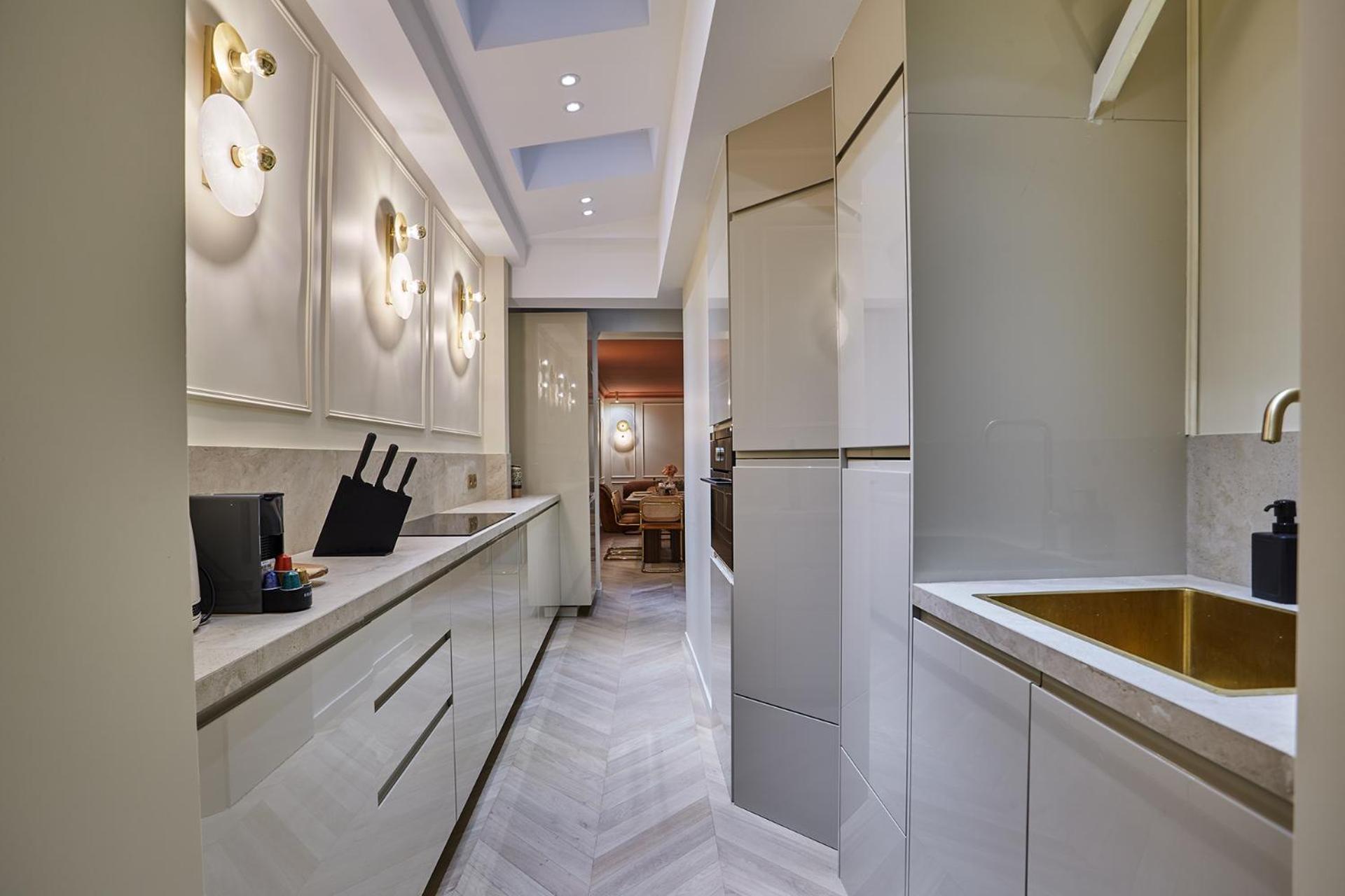 Apartment 3 Bedrooms Center Of By Prestige Paris